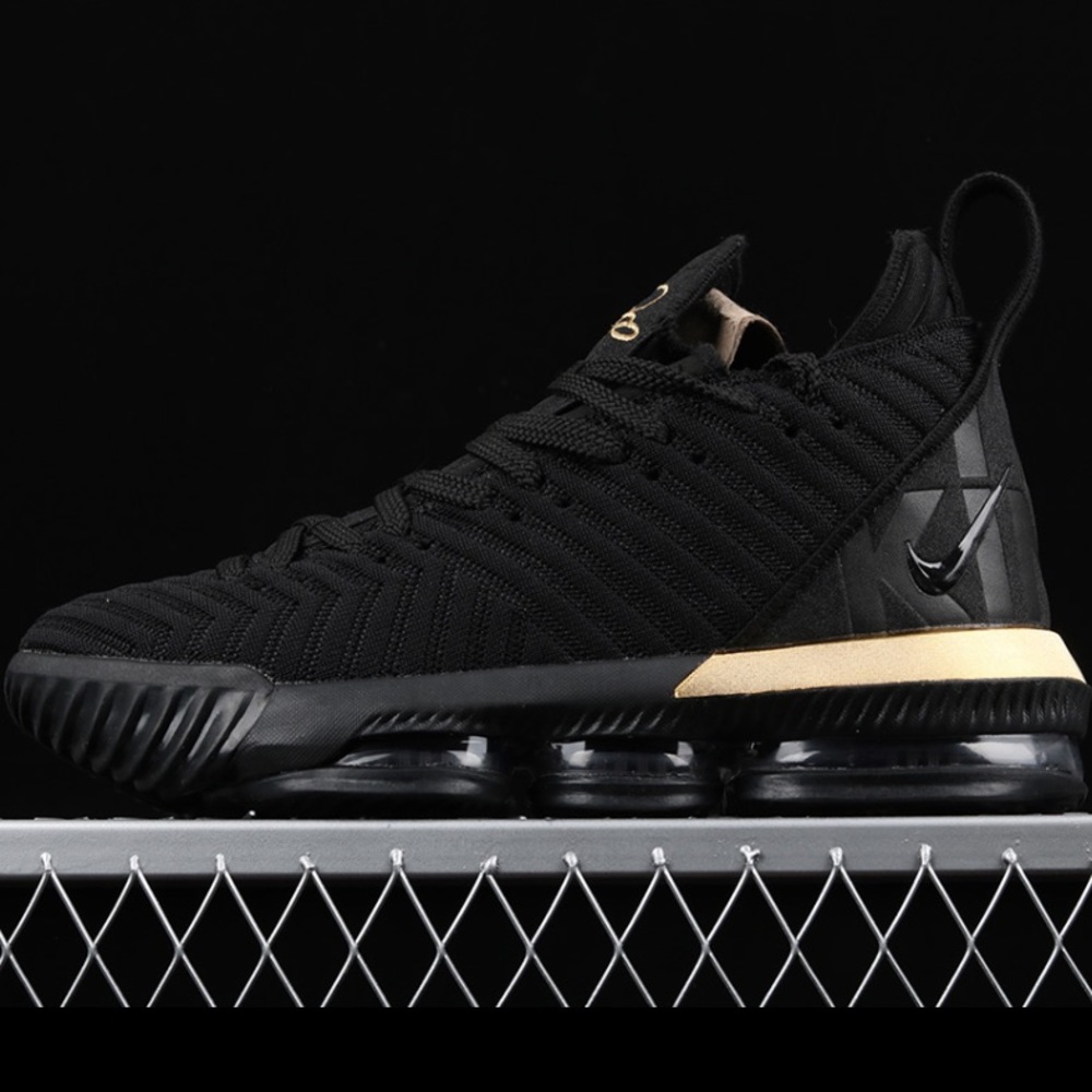 Like New Lebron 16 I Am King basketball shoe